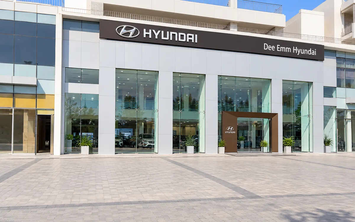 Dee Emm Hyundai showroom, Sector 49, Sohna Road
